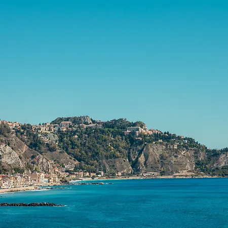 Marranzano Oda ve Kahvaltı Giardini Naxos